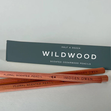 Lot de 6 crayons parfumés en cèdres WILDWOOD - Imogen Owen